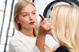 makeup artist to start in a retail job