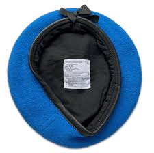 un united nations light blue wool beret