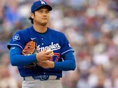 Shohei Ohtani pitching timetable changes again after 'regression' with left knee - Yahoo Sports