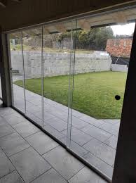 China Frameless Sliding Glass Door