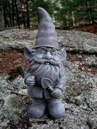 Pin Op Gnome Statues