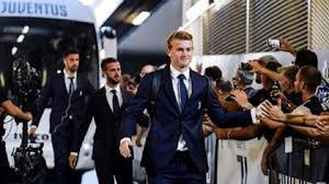 Yeah, i dont get why people are mad at de ligt, what should he do? De Ligt Delivers Discreet Debut As Com