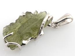 Stříbrný přívěsek s přírodním vltavínem a perlou. Vltavin Stribrny Privesek 14 Ag 925 1000