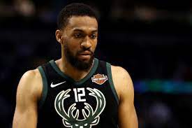 Jabari parker is sinking the bucks on the court — and that may not even be the team's biggest hangup. Jabari Parker To The Bulls Why The Bucks Shouldn T Be Blamed For His Exit Sbnation Com