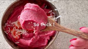 thick strawberry banana smoothie bowl