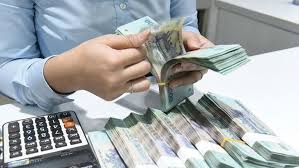 As bank deposit interest rates fall, people prefer investing in real estate  - VietNamNet