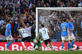 Finalissima İtalya 0-3 Arjantin: Lautaro, Azzurri'yi mahvetti Wembley'e  dönüş - Football Italia
