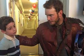 She immediately liked his looks and energy and cast him in her directional debut, the third art of cursed (2000); Chris Pratt Fills Super Bowl Bet Visits Kids As Star Lord