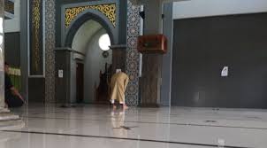 Rubber flooring for offices, interior design of working spaces. Niat Sholat Tahajud 4 Rekaat Lengkap Arab Latin Dan Artinya Dalam Bahasa Indonesia Portal Kudus