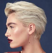Les plus belles coiffures courtes pour femme tendances 2020. Coupe Courte Femme 2020 Les Plus Jolis Modeles
