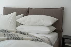 Regularly vacuuming your memory foam items sends worries about dust mites straight into the trash can. How To Clean A Memory Foam Pillow Hubpages
