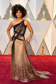 halle berry s oscars 2017 red carpet