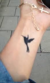 Here are some great ideas that look good and carry all the symbolism attached to bird tattoos. Lovely Unique Small Birds Tattoos Design Small Bird Tattoos Small Tattoos Momcanvas