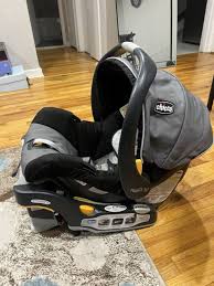 Chicco Gray Baby Car Safety Seats For