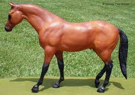 identify your breyer rugged lark