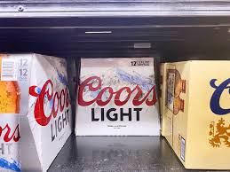 coors light to remove six pack plastic