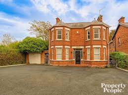 683 crumlin road belfast with