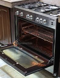 how to clean the oven