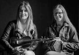 Distinctly lhiannan (think eerie presence, but it gives off a naturalistic feel). Doireann Glackin And Sarah Flynn Ye Vagabonds And Contempo Quartet For Traidphicnic The Journal Of Music