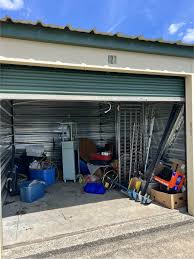 storage auction in waterloo ia