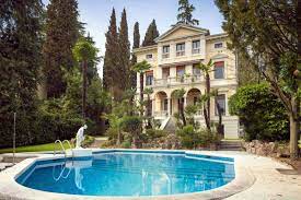 Bauhausvilla am gardasee wir bieten eine bauhausvilla am gardasee an… verkauf. Historische Villa Gardasee Zu Verkaufen Traumvillen