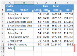 excel table does not expand automatically