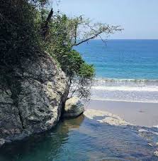 Pantai ngliyep adalah pantai di pesisir selatan yang terletak di tepi samudera hindia berlokasi di desa kedungsalam, kecamatan donomulyo, kabupaten malang, jawa. Pantai Banyu Anjlok Harga Tiket Masuk Spot Foto Terbaik 2021