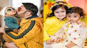 kapil sharma shares cute pictures with
