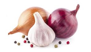 Beauty benefits of onion for hair growth 101881 बालों के विकास के लिए  उपयोगी है प्याज का रस, जानें इस्तेमाल करने के तरीके - lifeberrys.com हिंदी