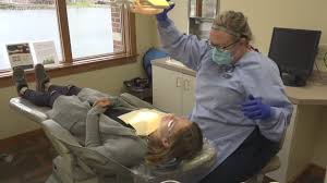 kentwood dentist offers free service