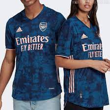 The new shirt colours are intended to represent the lights and atmosphere that illuminate emirates stadium during a night match. Arsenal 20 21 Ausweichtrikot Veroffentlicht Nur Fussball