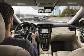 nissan rogue interior features