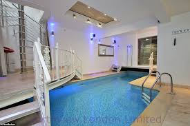Quirky 1 2m Two Bed Apartment Has Pool