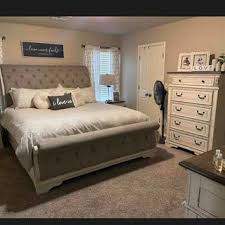 Ashley bedroom sets furniture realyn queen 6 piece chipped white set. Realyn Queen Sleigh Bed Ashley Furniture Homestore