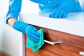 how to clean kitchen cabinets 9 easy