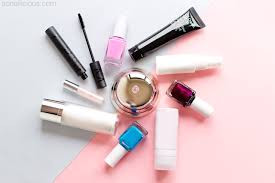 5 toxic chemicals in cosmetics you