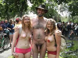 File:Naked man and two topless women at World Naked Bike Ride, Cardiff  (2013).jpg - Wikimedia Commons