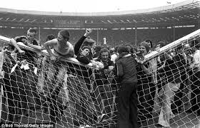 Recalling the iconic moment Scotland fans stormed the Wembley pitch and  snapped the crossbar after stunning England in 1977 | Daily Mail Online