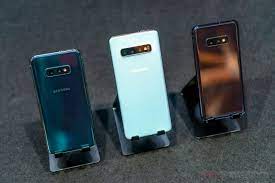 Samsung galaxy s10 plus comes with android 9.0 (pie), upgradable to android 10 os, 6.4 inches dynamic amoled qhd+ display, snapdragon 855/ exynos 9820 octa chipset, triple rear and dual selfie camera the price of samsung galaxy s10+ is rs. Samsung Brings Discounts To Galaxy S10 Series In India Gsmarena Com News
