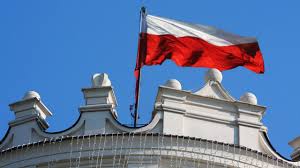 Flaga polski jest z nami we wszystkich ważnych chwilach. Jutro Swieto Flagi Rzeczypospolitej Polskiej Co O Niej Wiesz