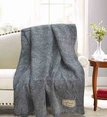 black cotton 51 x 67 inches blanket