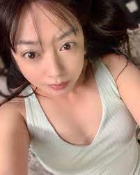 HANAさんのインスタグラム写真 - (HANAInstagram)「#未公開pic  #アラフォー#アラフィフ#アラフィフ女子#オトナ女子#オトナ可愛い#美魔女#熟女#セルフポートレート#46歳#40代#40代女子  #smile#japanese#love#instalike#beauty#selfie#japanesebeauty#instagramer#sexy  ...