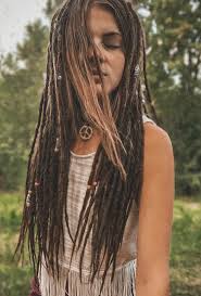 Braiding has been used to style and ornament human and animal hair for thousands of years in many different cultures around the world. M Wjmveccek6gm