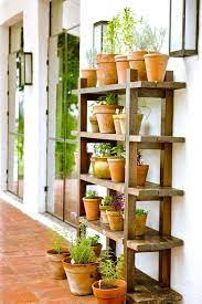 28 Genius Garden Plant Shelf Ideas