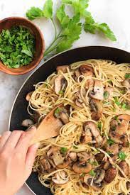 mushroom aglio olio gluten free vegan