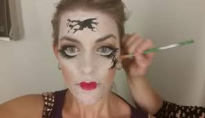 hot s makeup artist tutorial on