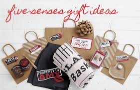 If you are looking for romantic and cute diy valentines day gifts for him then i bet there cannot be anything much cuter than these. Unique Five Senses Gift Ideas Plus Free Printable