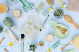 10 organic makeup brands that are