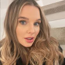 She has hourglass body shape.flanagan wears 32e bra size and weighs 123 pounds. Ex Celtic Wag Helen Flanagan Shows Off Baby Bump As She Names Favourites For I M A Celebrity Daily Record