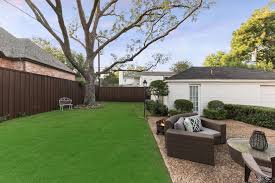 choosing the right fence colour